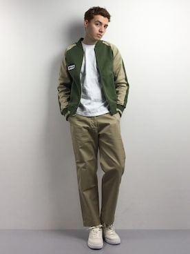 「Design Tshirts Store graniph（デザイン　ティーシャツ　ストア　グラニフ）のアイテム（ブルゾン）」を使った、タレスさん（メンズ・178cm）の春コーディネート