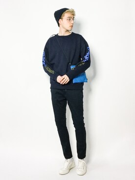「niko and...（ニコアンド）のリバーシブルサコッシュ（ショルダーバッグ）」を使った、タレスさん（メンズ・179cm）の冬コーディネート