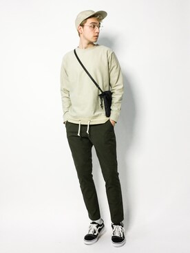 「URBAN RESEARCH Sonny Label（アーバンリサーチサニーレーベル）のアイテム（スウェット）」を使った、タレスさん（メンズ・179cm）の冬コーディネート