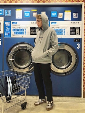 「ストリート服が好き」｜「アイテム（スリッポン）」を使った、タレスさん（メンズ・180cm）の秋コーディネート