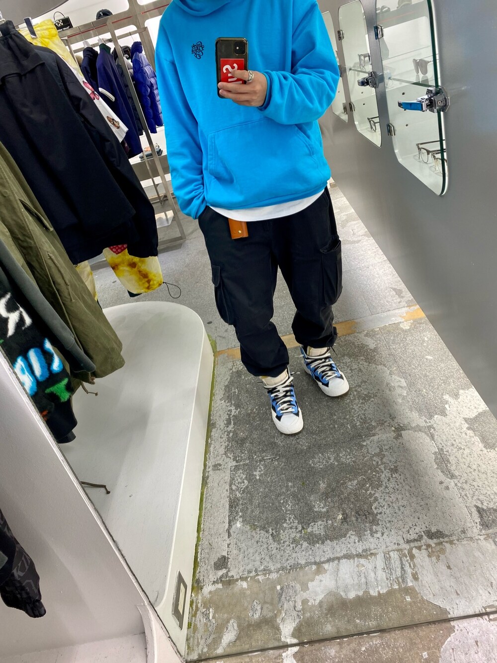 「お洒落さんとつながりたい、スニーカー、シンプルコーデ、いいね、save、フォローお願いします🤑、Girls don't cry、sacai×nike」｜「Dickiesのアイテム（パンツ、ブラック系）」を使った、shoukiさん（メンズ・170cm）の冬コーディネートの1枚目の写真