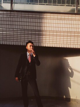 「BEAMS（ビームス）のアイテム（クラッチバッグ）」を使った、AKIRAさん（メンズ・180cm）の春コーディネート