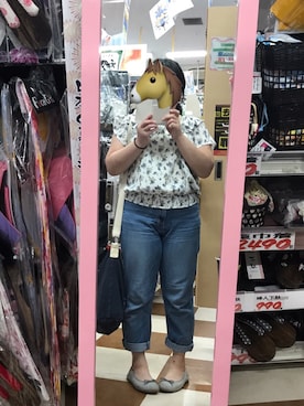 「OLIVE des OLIVE（オリーブデオリーブ）の花柄ブラウス（シャツ/ブラウス、ホワイト系）」を使った、痩せないさん（レディース・143cm）の夏コーディネート