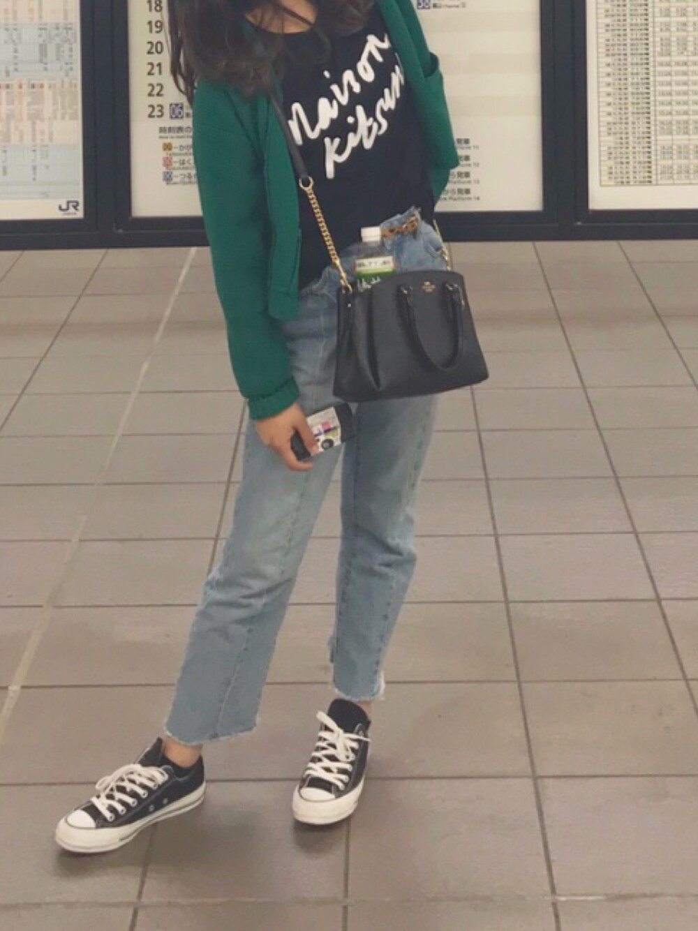 「カジュアル、シンプル、パンツスタイル、春夏コーデ、低身長、アナザーエディション、メゾン キツネ(MAISON KITSUNE)、カーディガン」｜「I am I in fact...のPOET     ﾜｯﾌﾙ　ｶｰﾃﾞ（カーディガン/ボレロ、グリーン系）」を使った、R Tさん（レディース・155cm）の春コーディネートの1枚目の写真