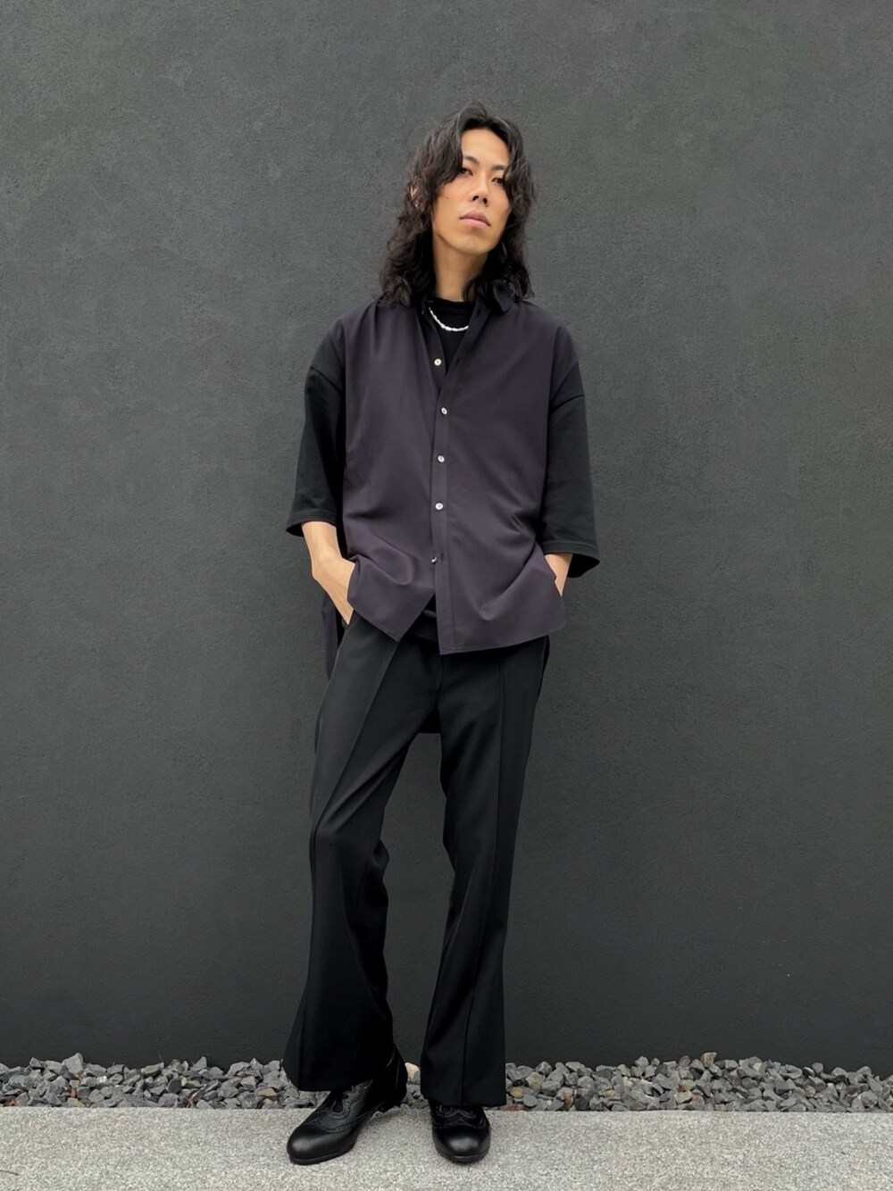 SATORU KASAIさんの「ノースリーブドレスシャツ（Lui's）」を使ったコーディネート