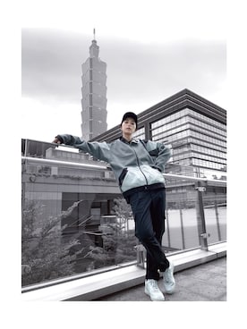 「THE NORTH FACE（ザノースフェイス）のアイテム（ノーカラージャケット）」を使った、Emma Chenさん（メンズ・174cm）の夏コーディネート