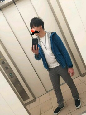 「HVC（エイチブイシー）のアイテム（トップス）」を使った、とびうさぎさん（メンズ・174cm）の春コーディネート