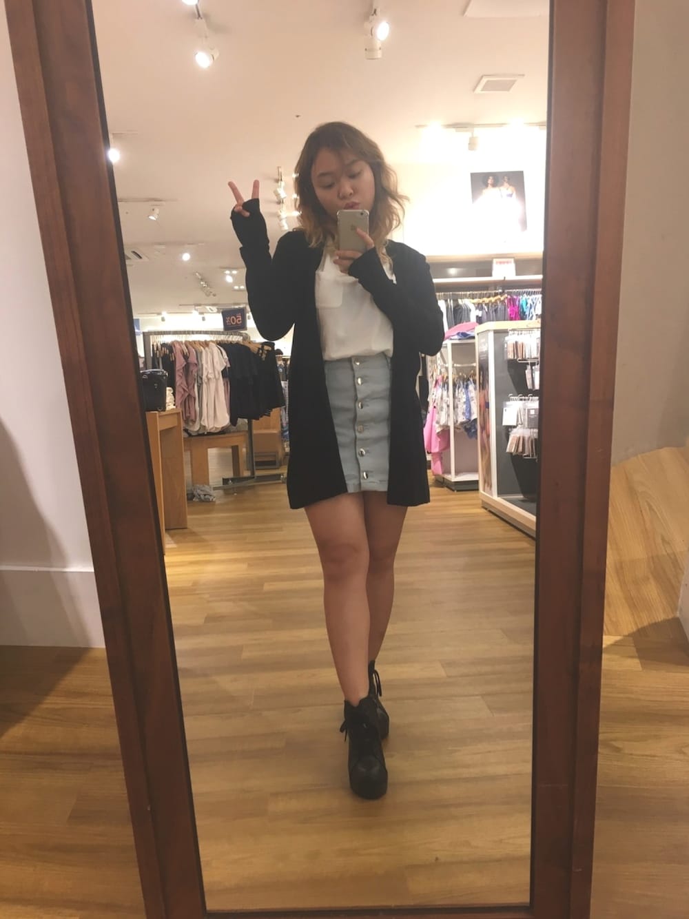 「GAPのアイテム（その他アウター、ブラック系）」を使った、K A T Eさん（レディース・150cm）の秋コーディネートの1枚目の写真