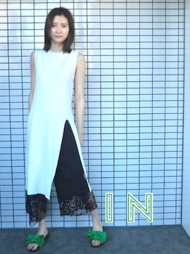 「M.deux（エムドゥ）のアイテム（パンツ）」を使った、美優さん（レディース・165cm）の春コーディネート