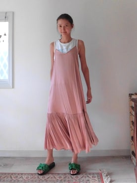 「トレーニング」｜「アイテム（サンダル）」を使った、美優さん（レディース・168cm）の秋コーディネート