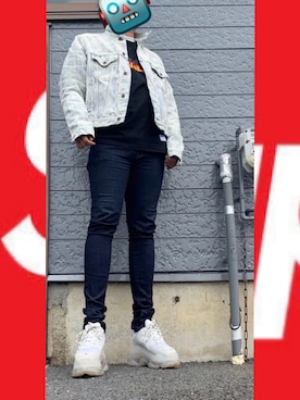 「off white」｜「アイテム（デニムジャケット）」を使った、Yuuichi Okazakiさん（メンズ・178cm）の秋コーディネート