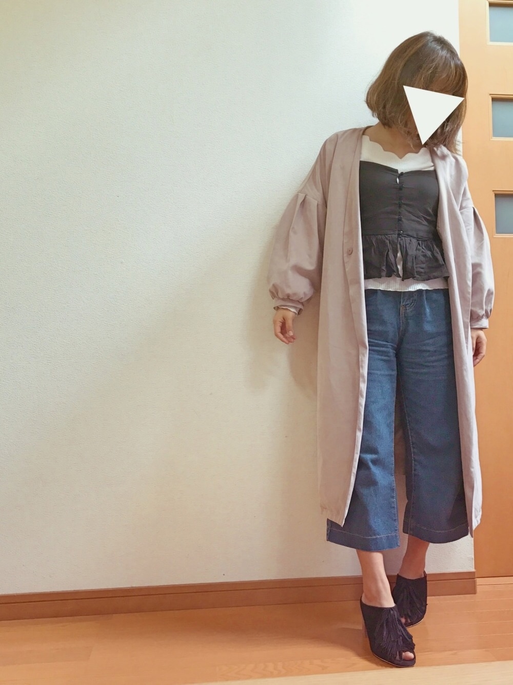 「トレンチコート、バルーンスリーブ、チビーズ✳︎、春コーデ、ワイドパンツ、ワイドデニム、ビスチェ、スカラップ、カジュアル、ママコーデ」｜「OLIVE des OLIVEのアイテム（ジャケット/アウター、ピンク系）」を使った、みくさん（レディース・148cm）の春コーディネートの1枚目の写真