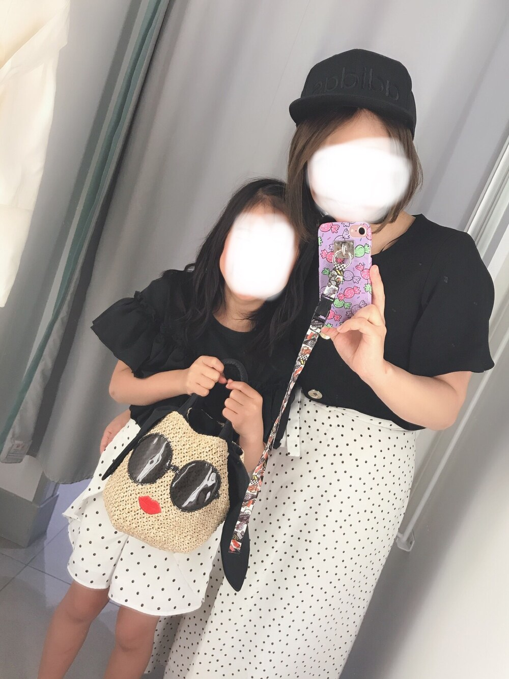 「夏だ！Tシャツ着よう！、シンプルコーデ、カジュアルコーデ、ドット、低身長コーデ、夏コーデ、モノトーン、親子コーデ、リンクコーデ、ママファッション」｜「GUのアイテム（Tシャツ/カットソー、ブラック系）」を使った、みくさん（レディース・147cm）の夏コーディネートの1枚目の写真