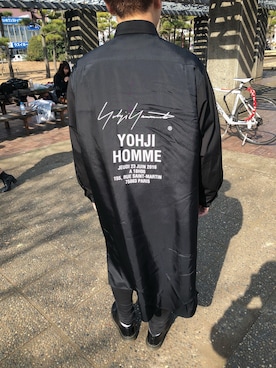 「Yohji Yamamoto（ヨウジヤマモト）のアイテム（その他アウター）」を使った、ミッチャー健人さん（メンズ・170cm）の冬コーディネート