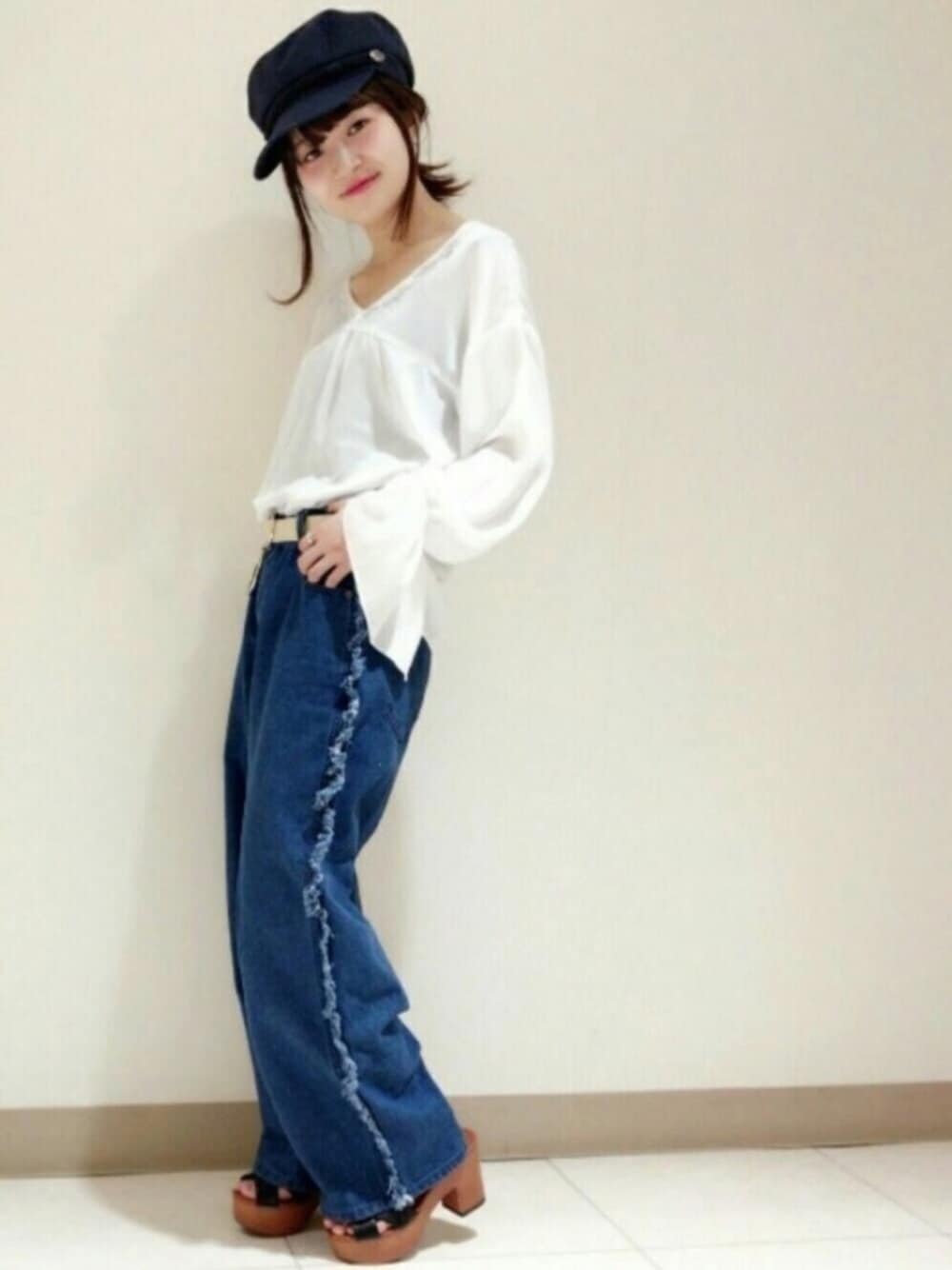「カジュアルコーデ、春コーデ、ワイドパンツ、マリンキャップ、2017ss、ブラウス、フリンジデニム、デニム、archives、アルシーヴ(archives)」｜「archivesの【WEB限定先行予約】マリンキャスケット（キャスケット、ブルー系）」を使った、archivesさん（レディース・151cm）の春コーディネートの1枚目の写真