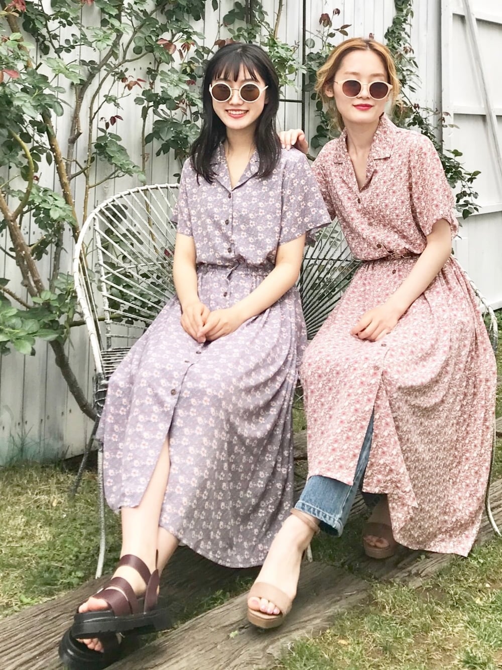 「開襟ワンピース、ワンピース、花柄、夏コーデ、カジュアルコーデ、デニムパンツ、archives、アルシーヴ(archives)」｜「archives e'piceの【限定item!!】花柄オープンカラーワンピース（ワンピース、ブルー系）」を使った、archivesさん（レディース・158cm）の夏コーディネートの1枚目の写真
