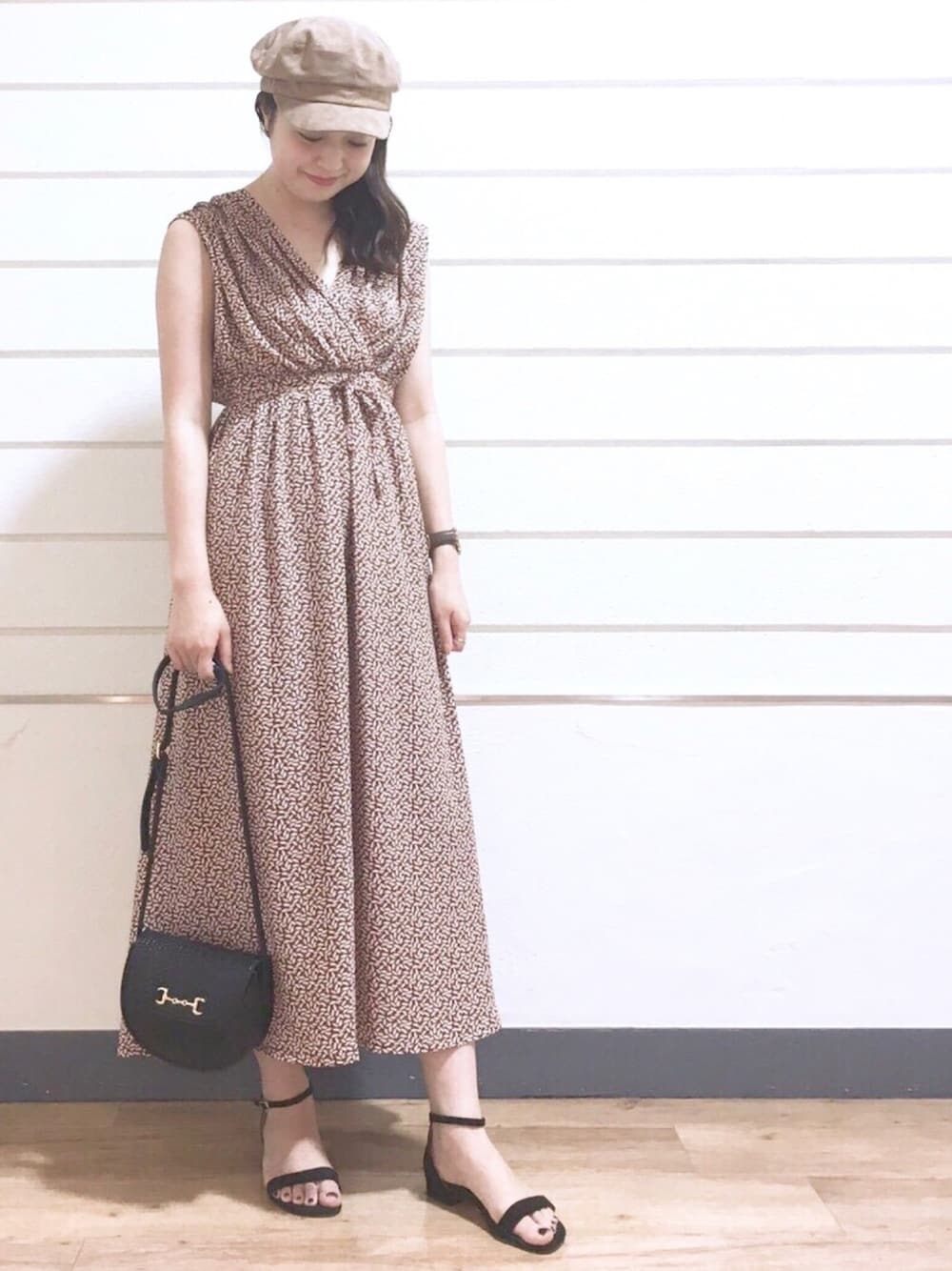 「カジュアルコーデ、秋コーデ、秋色、カシュクール、ワンピース、ootd、archives、アルシーヴ(archives)」｜「archivesの肩タックカシュクールワンピース（ワンピース、レッド系）」を使った、archivesさん（レディース・158cm）の夏コーディネートの1枚目の写真