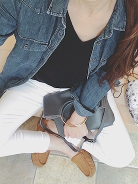 「no brand（ノーブランド）のアイテム（クラッチバッグ、グレー系）」を使った、yUkArIさん（レディース・165cm）の春コーディネート