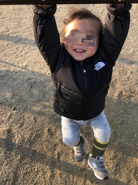 「アイテム（ソックス/靴下、グリーン系）」を使った、aoさん（キッズ・90cm）の冬コーディネート