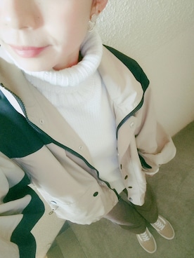 「ハイネックニット」｜「アイテム（マウンテンパーカー）」を使った、さやかさん（レディース・146cm）の冬コーディネート