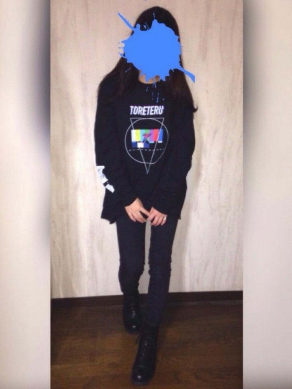 「全身黒、TKCH」｜「H&M DIVIDEDのアイテム（パンツ、ブラック系）」を使った、まる。さん（レディース・156cm）の秋コーディネートの1枚目の写真