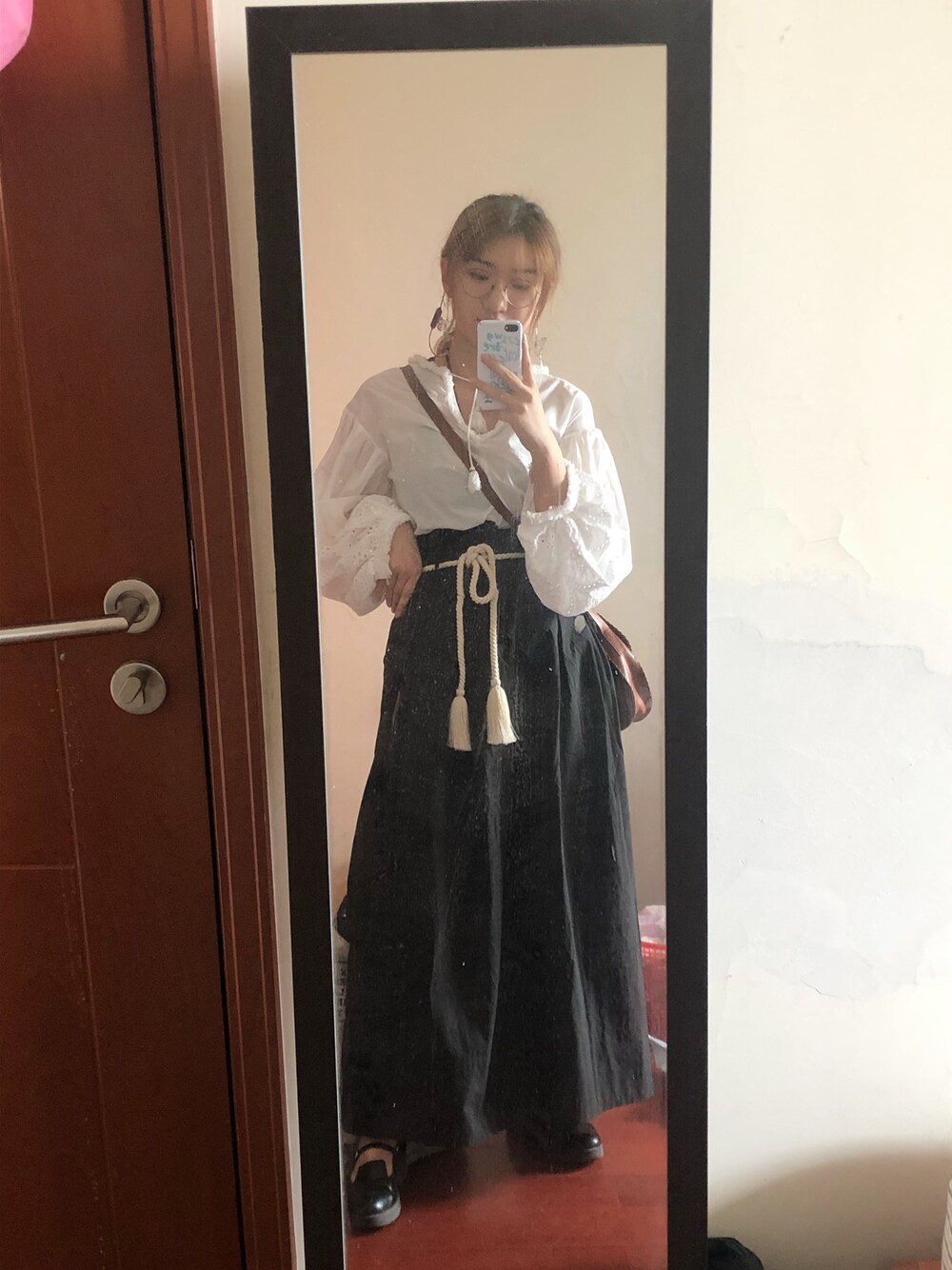 「WORKERKERのアイテム（その他パンツ、ブラック系）」を使った、Bewinnnさん（レディース・165cm）の秋コーディネートの1枚目の写真