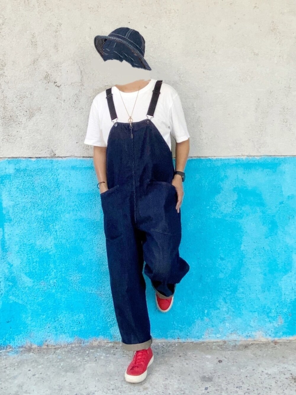 「street、vintage、UNIQLO U、niko and ...、converse、denim、古着MIX、吊帶褲 、CAP、working style」｜「VINTAGEのアイテム（サンバイザー、ブルー系）」を使った、S.L さん（メンズ・168cm）の夏コーディネートの1枚目の写真