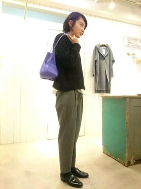 「アイテム（ハンドバッグ、パープル系）」を使った、douxbleu吉祥寺店さん（レディース・158cm）の冬コーディネート