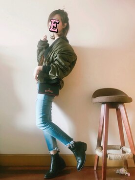 「Ungrid（アングリッド）のフレイドヘムストスリ（デニムパンツ）」を使った、E F F I Eさん（レディース・163cm）の春コーディネート