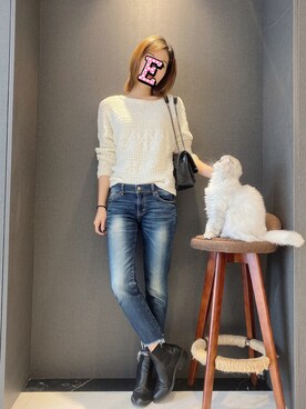 「Abercrombie&Fitch（アバークロンビーアンドフィッチ）のアイテム（ニット/セーター）」を使った、E F F I Eさん（レディース・163cm）の秋コーディネート