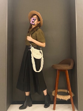「EVRIS（エヴリス）のアイテム（オールインワン・サロペット）」を使った、E F F I Eさん（レディース・163cm）の秋コーディネート