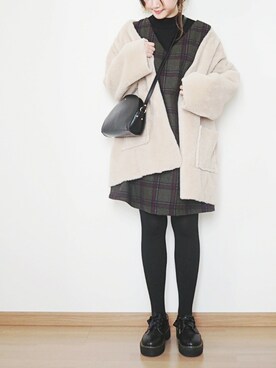 「archives（アルシーヴ）のアイテム（ジャンパースカート）」を使った、omi*さん（レディース・161cm）の冬コーディネート