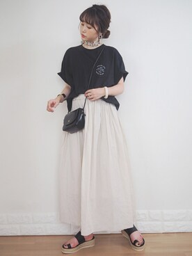 「petitcro（プティクロ）のpetitcro  ワイドバングル PCKB1901001（バングル/リストバンド）」を使った、omi*さん（レディース・161cm）の夏コーディネート