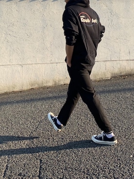 「THEE（シー）のアイテム（パンツ）」を使った、27さん（メンズ・170cm）の秋コーディネート