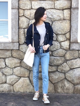 「MOUSSY（マウジー）のMVS SKINNY（デニムパンツ）」を使った、mikiteeさん（レディース・166cm）の冬コーディネート