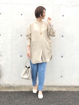 「ベージュシャツ」｜「アイテム（シューズ）」を使った、mikiteeさん（レディース・166cm）の冬コーディネート
