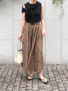「ママファッション」｜「アイテム（ビーチサンダル）」を使った、mikiteeさん（レディース・166cm）の秋コーディネート