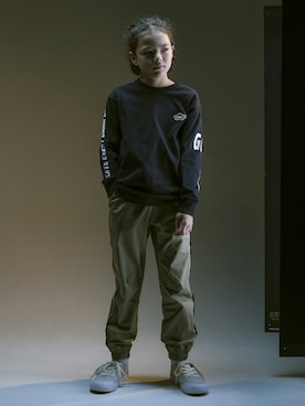 「アイテム（Tシャツ/カットソー、ブラック系）」を使った、LEGURUS STANDARDさん（キッズ・142cm）の冬コーディネート