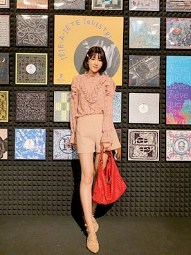 「アイテム（トートバッグ、レッド系）」を使った、Ning さん（レディース・173cm）の春コーディネート