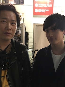 「シュプリーム」｜「アイテム（ライダースジャケット）」を使った、林宏哉さん（メンズ・173cm）の春コーディネート
