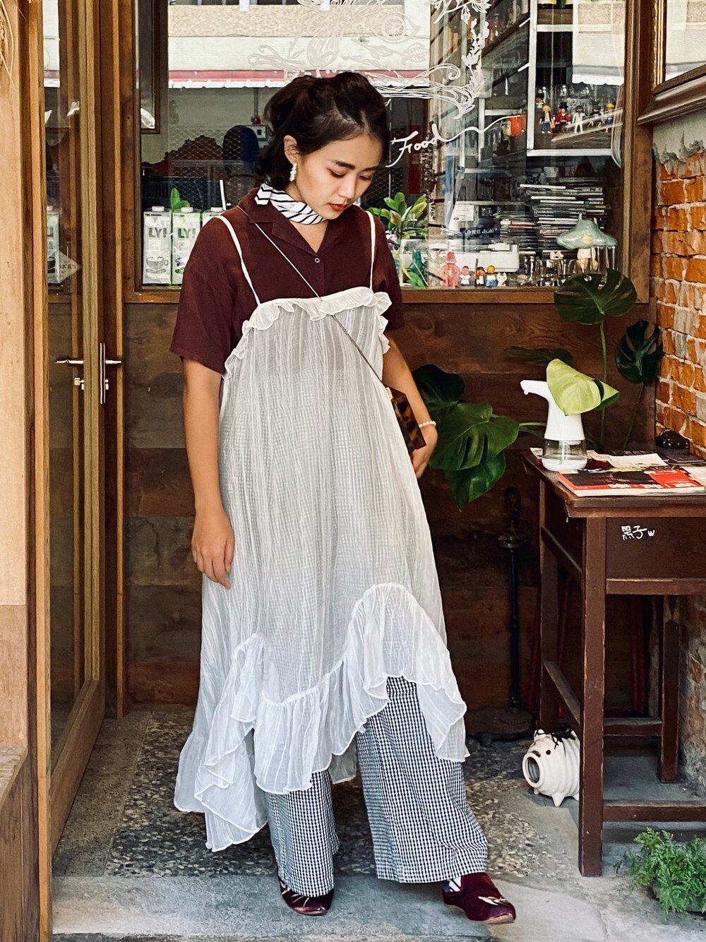 「gustyle、GU、PAZZO、earth music&ecology」｜「GUのアイテム（シャツ/ブラウス、その他）」を使った、menghanさん（レディース・158cm）の秋コーディネートの1枚目の写真