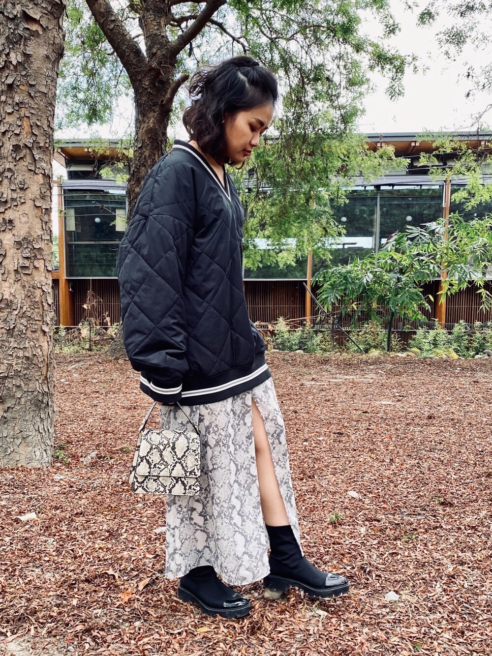 「gustyle、GU、KAPPA、ZARA、JWPEI」｜「GUのアイテム（トップス、ブラック系）」を使った、menghanさん（レディース・158cm）の冬コーディネートの1枚目の写真