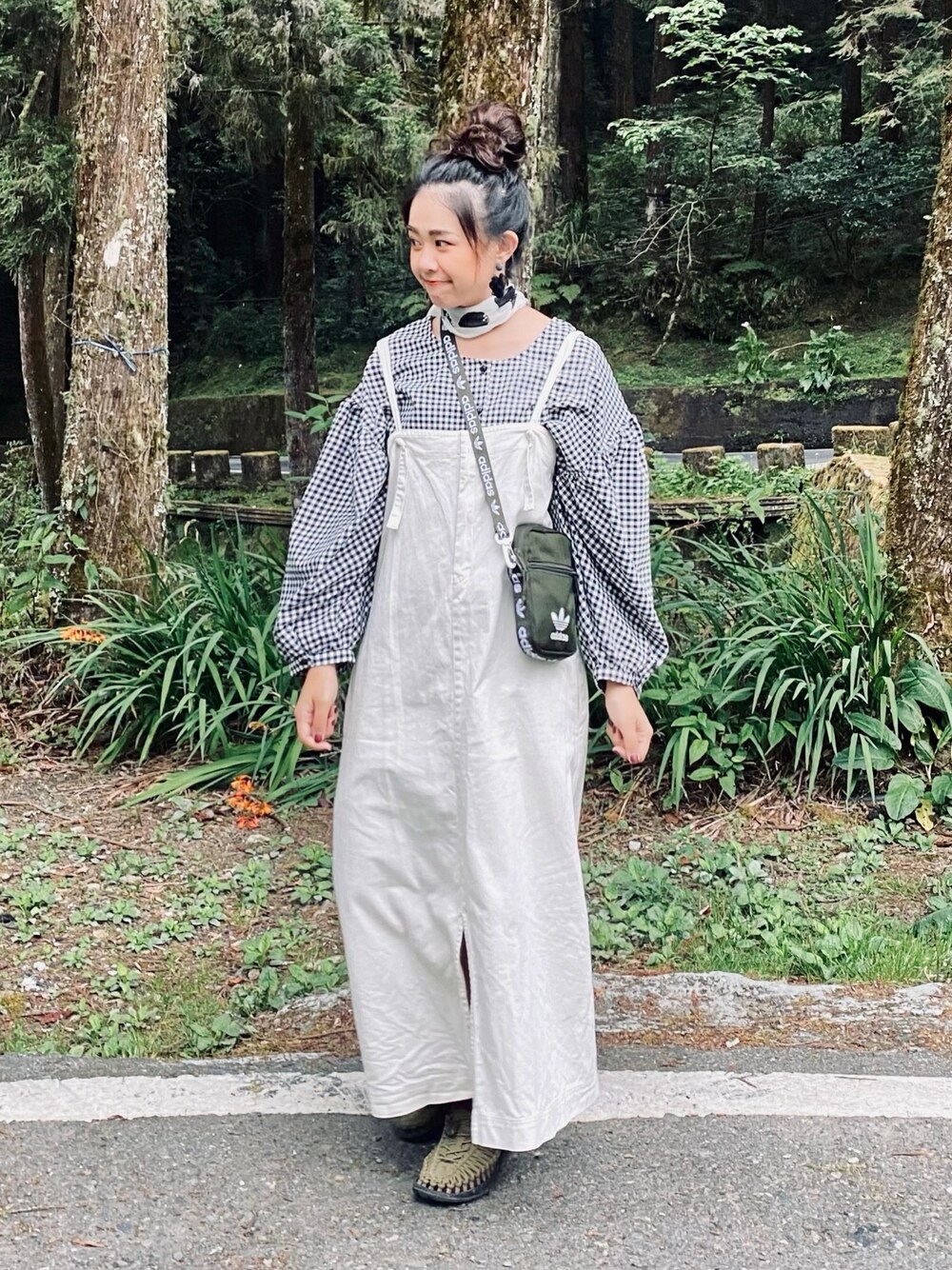 「SENSEOFPLACE、PAZZO、adiads、keen」｜「MEIER.Qのアイテム（トップス、その他）」を使った、menghanさん（レディース・158cm）の夏コーディネートの1枚目の写真