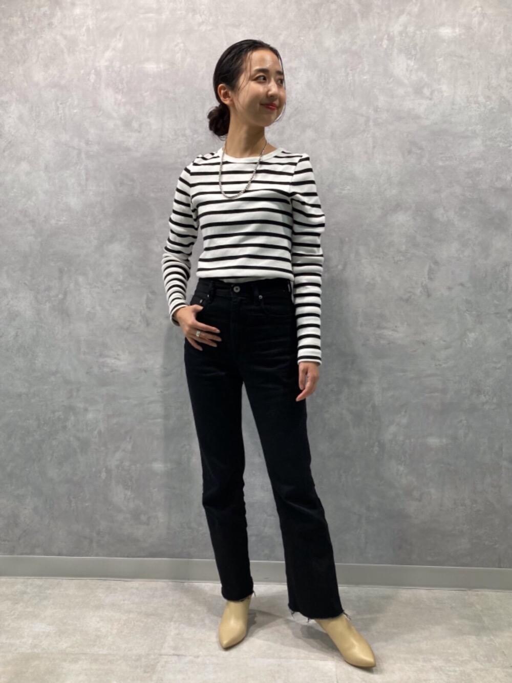 「ブーツ、ショートブーツ、ユナイテッドアローズ、Pants style、オデットエオディール、べージュ、でにむ、休日すたいる、キレイメカジュアル、BEIGE 2021 Autumn Key color」｜「ODETTE E ODILEのポインテッドプレーンBH ショートブーツ70↓↑（ブーツ、ベージュ系）」を使った、吉田　オデット エ オディール スタッフさん（レディース・156cm）の秋コーディネートの1枚目の写真