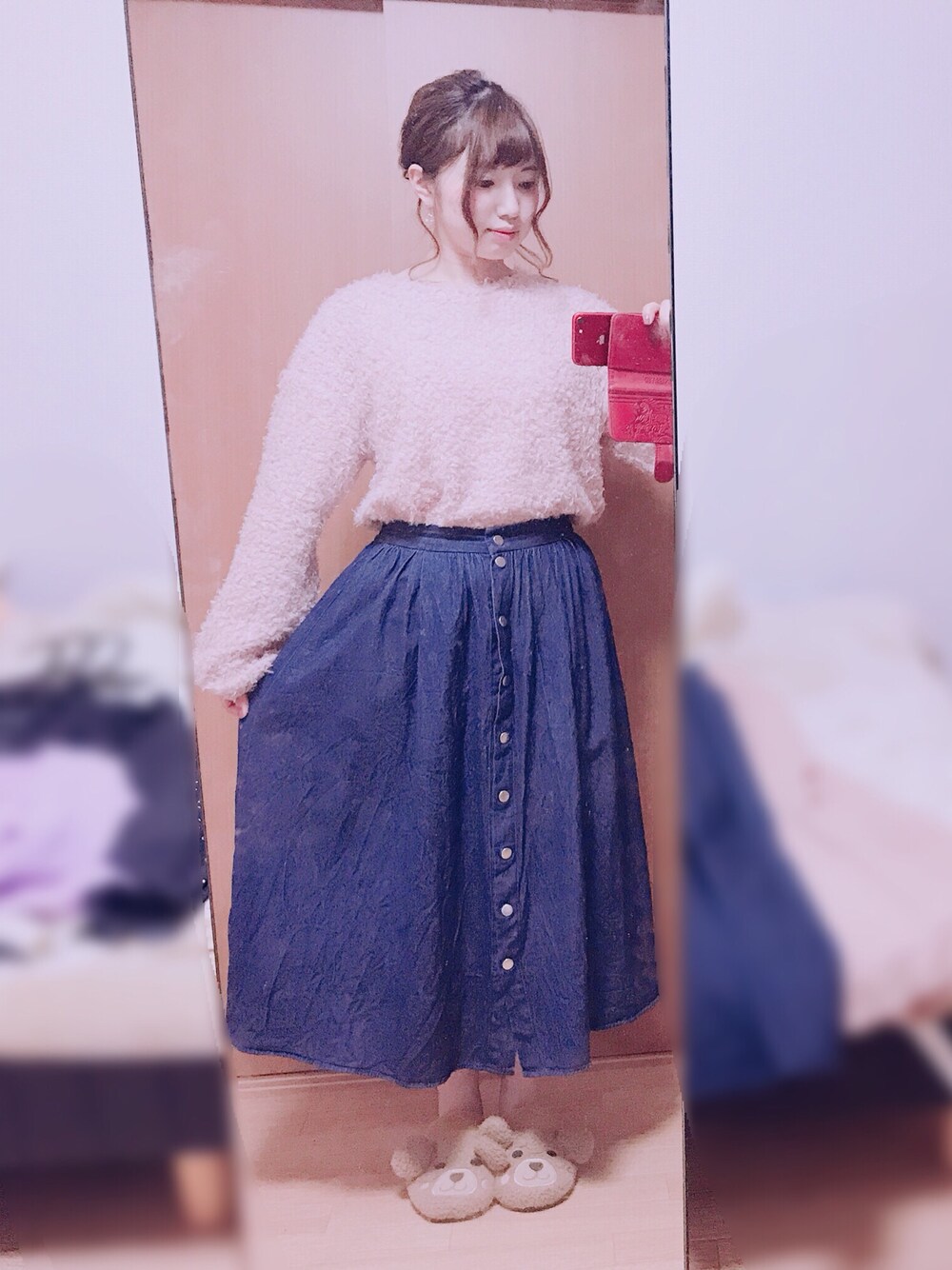 「もこもこ、ピンク、デニムスカート、冬、可愛い、袖ボリューム」｜「LOWRYS FARMのアイテム（デニムスカート、ブルー系）」を使った、Mi-noさん（レディース・153cm）の春コーディネートの1枚目の写真