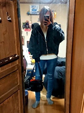 「ZARA（ザラ）のアイテム（MA-1、ブラック系）」を使った、めぐ姫さん（レディース・158cm）の冬コーディネート