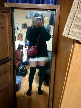 「ENVYM（アンビー）のアイテム（ニット/セーター、ブラック系）」を使った、めぐ姫さん（レディース・158cm）の春コーディネート