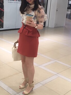 「SNIDEL（スナイデル）のアイテム（スカート、レッド系）」を使った、まなみんさん（レディース・161cm）の春コーディネート