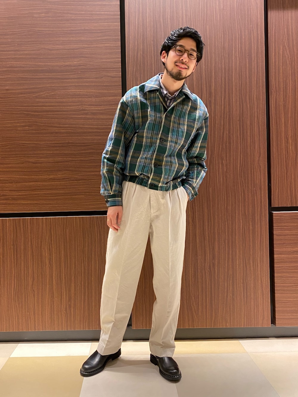 「Scye、ENGINEERED GARMENTS、KABEL、Paraboot」｜「KABELのアイテム（パンツ、ホワイト系）」を使った、imutaさん（メンズ・178cm）の春コーディネートの1枚目の写真