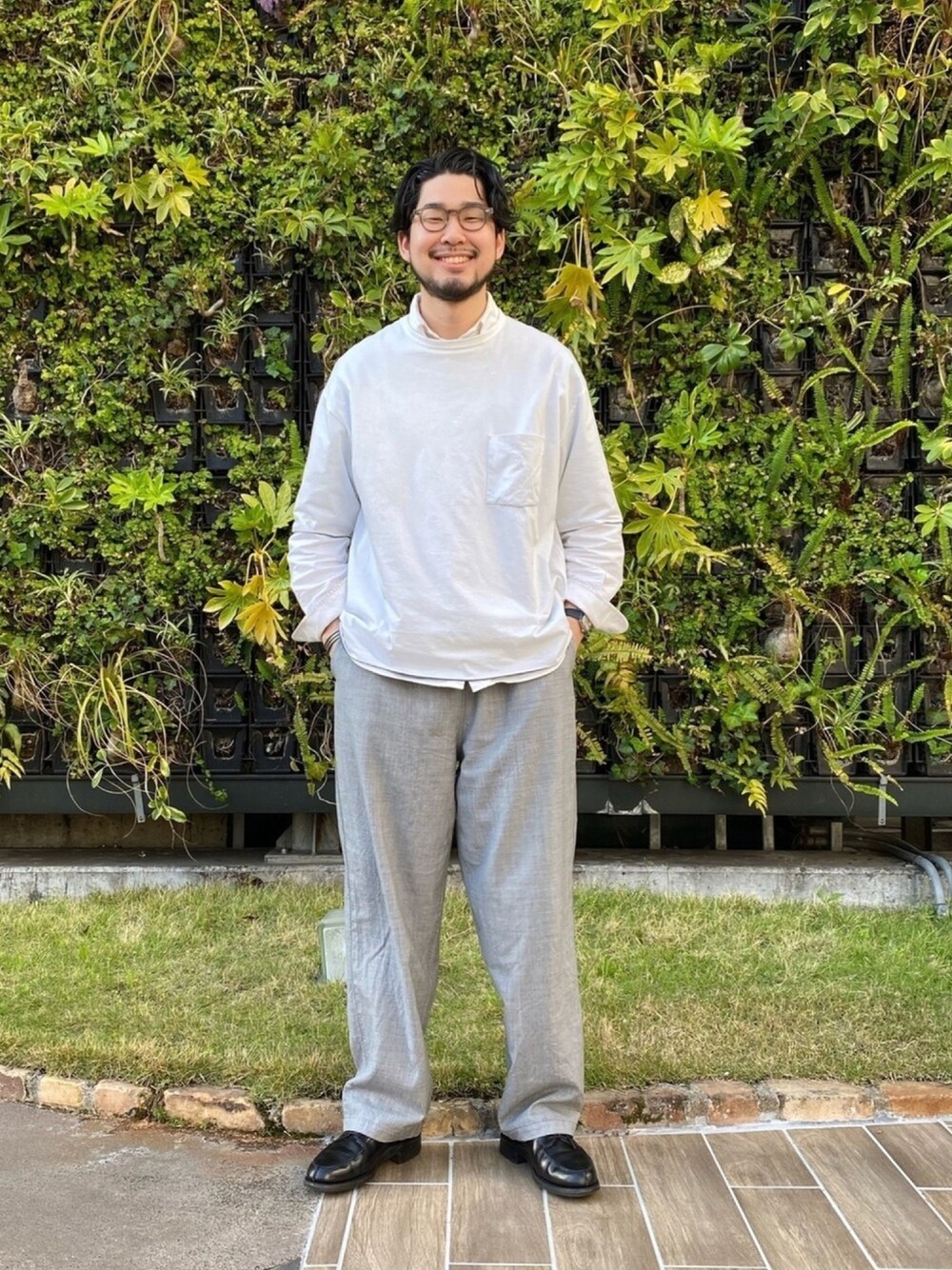 「KABEL、INDIVIDUALIZED SHIRTS、holk、crockett&jones」｜「KABELの【KABEL】ダブルフェイスクルーネックTシャツ MEN（Tシャツ/カットソー、その他）」を使った、imutaさん（メンズ・178cm）の春コーディネートの1枚目の写真